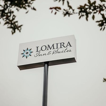 Lomira Inn And Suites Екстер'єр фото